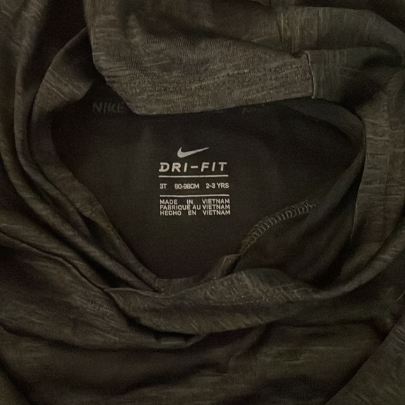 Boys Nike Dri Fit Pullover 3T - Picture 2 of 3